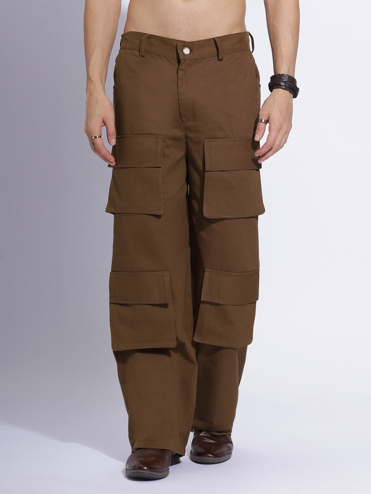 Cargo pant snap bottom packet stylish and functional | vintageDrip